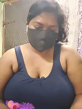 Snapshot of Liyaa_24 chatting on 07/17/26, 05:07 Liyaa 24 online show from 07/17/26, 05:07
