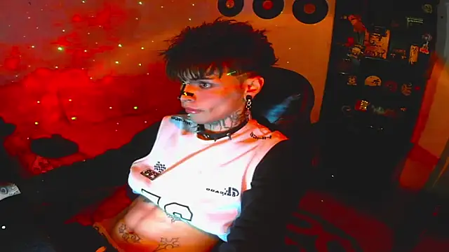 Snapshot of prince_x_dark chatting on 10/16/25, 05:08 prince x dark online show from 10/16/25, 05:08