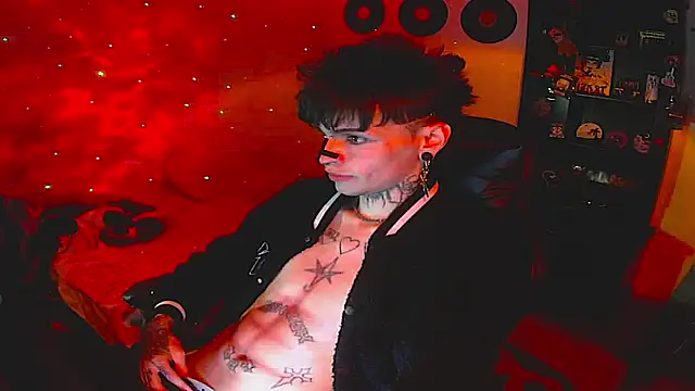 Snapshot of prince_x_dark chatting on 10/17/25, 07:33 prince x dark online show from 10/17/25, 07:33