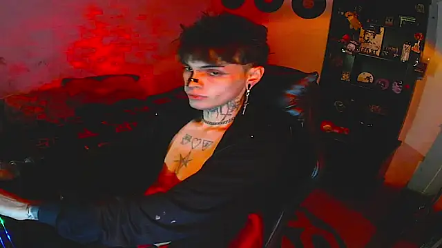 Snapshot of prince_x_dark chatting on 10/20/25, 07:20 prince x dark online show from 10/20/25, 07:20