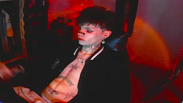 Snapshot of prince_x_dark chatting on 11/04/25, 05:39 prince x dark online show from 11/04/25, 05:39