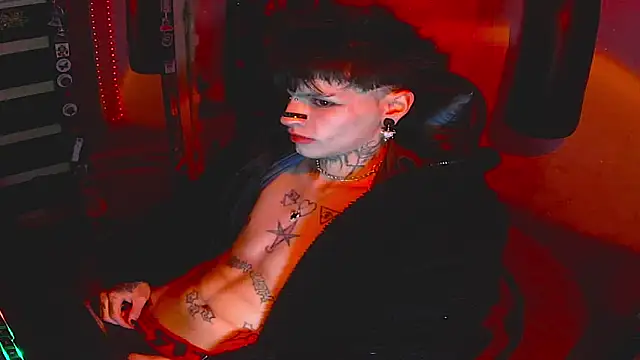 Snapshot of prince_x_dark chatting on 11/08/25, 03:29 prince x dark online show from 11/08/25, 03:29