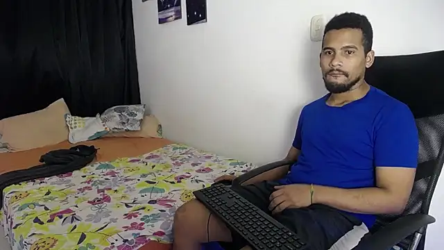 Snapshot of morbo_total69 chatting on 10/17/25, 04:37 morbo total69 online show from 10/17/25, 04:37