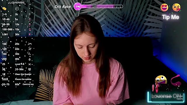 Snapshot of ChristyCrayme chatting on 03/06/26, 10:06 ChristyCrayme online show from 03/06/26, 10:06