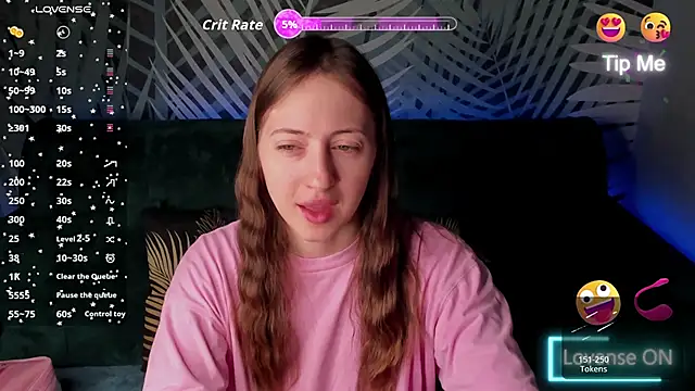 Snapshot of ChristyCrayme chatting on 03/19/26, 10:03 ChristyCrayme online show from 03/19/26, 10:03