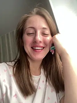 ChristyCrayme online show from 05/12/26, 05:15