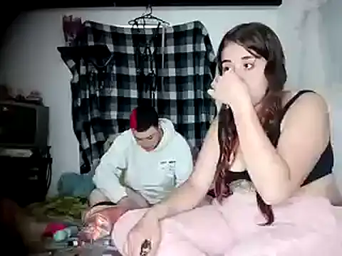 Snapshot of twodoo chatting on 09/30/25, 06:13 twodoo online show from 09/30/25, 06:13