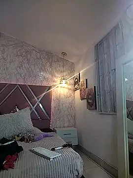 Snapshot of Dolce_pearl chatting on 03/17/26, 01:43 Dolce pearl online show from 03/17/26, 01:43