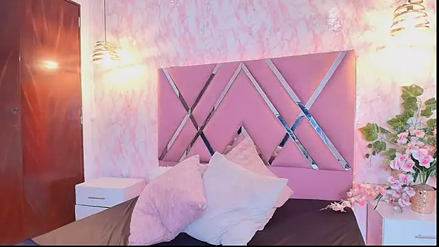 Snapshot of Dolce_pearl chatting on 03/21/26, 08:19 Dolce pearl online show from 03/21/26, 08:19