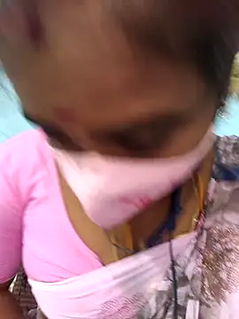 Snapshot of Tamil_riyalini12 chatting on 12/18/25, 05:08 Tamil riyalini12 online show from 12/18/25, 05:08