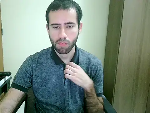 Snapshot of fthrfthr chatting on 10/30/25, 03:19 fthrfthr online show from 10/30/25, 03:19