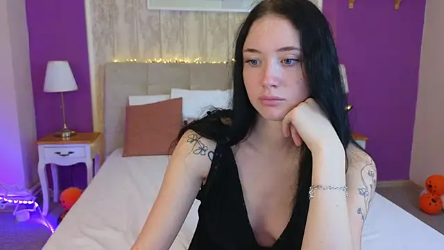 Snapshot of Ivanna__Rose chatting on 11/28/25, 05:54 Ivanna Rose online show from 11/28/25, 05:54