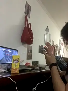 Snapshot of Hui521 chatting on 10/09/25, 03:21 Hui521 online show from 10/09/25, 03:21