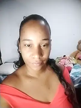 Snapshot of EbonyHorrny chatting on 10/21/25, 12:06 EbonyHorrny online show from 10/21/25, 12:06