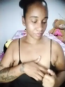 Snapshot of EbonyHorrny chatting on 10/27/25, 04:49 EbonyHorrny online show from 10/27/25, 04:49