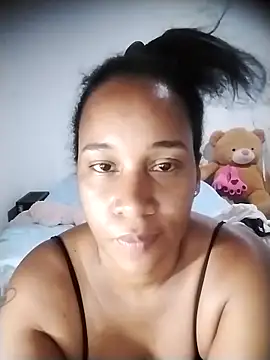 Snapshot of EbonyHorrny chatting on 11/11/25, 01:27 EbonyHorrny online show from 11/11/25, 01:27