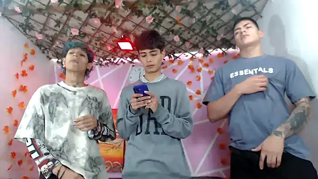 Bastian boyshot77 online show from 10/28/25, 03:36