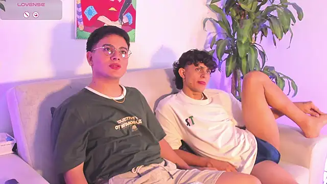 Snapshot of Young_Ben chatting on 11/19/25, 12:10 Young Ben online show from 11/19/25, 12:10