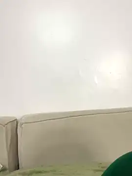 Snapshot of Lil-shawrie chatting on 09/15/25, 07:47 Lil-shawrie online show from 09/15/25, 07:47