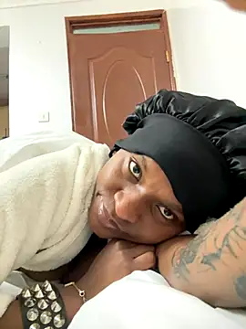 Snapshot of Lil-shawrie chatting on 09/16/25, 10:38 Lil-shawrie online show from 09/16/25, 10:38