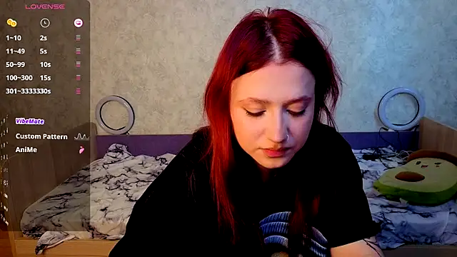 Mini Lady1 online show from 10/24/25, 07:16