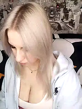 Snapshot of HoneyNelly chatting on 03/24/26, 11:32 HoneyNelly online show from 03/24/26, 11:32