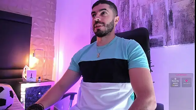 AxelThompson  online show from 09/19/25, 11:11