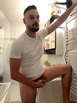 Snapshot of yourdreamboy17 chatting on 09/20/25, 11:28 yourdreamboy17 online show from 09/20/25, 11:28