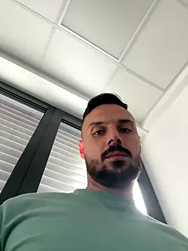 Snapshot of yourdreamboy17 chatting on 09/25/25, 03:16 yourdreamboy17 online show from 09/25/25, 03:16