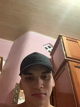 Snapshot of dailydosam chatting on 12/17/25, 12:44 dailydosam online show from 12/17/25, 12:44