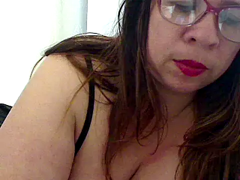 Snapshot of luciana69hot chatting on 02/19/25, 09:36 luciana69hot online show from 02/19/25, 09:36