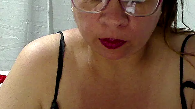 Snapshot of luciana69hot chatting on 09/11/25, 03:34 luciana69hot online show from 09/11/25, 03:34