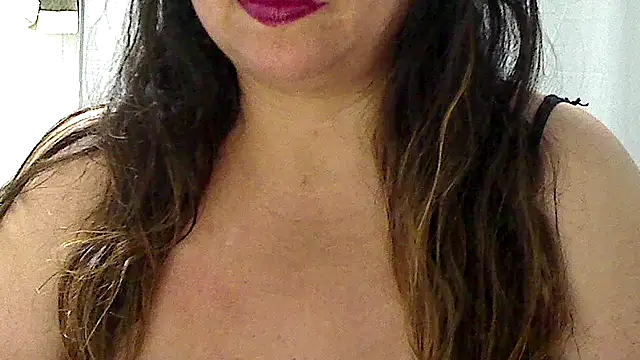 Snapshot of luciana69hot chatting on 11/15/25, 06:37 luciana69hot online show from 11/15/25, 06:37