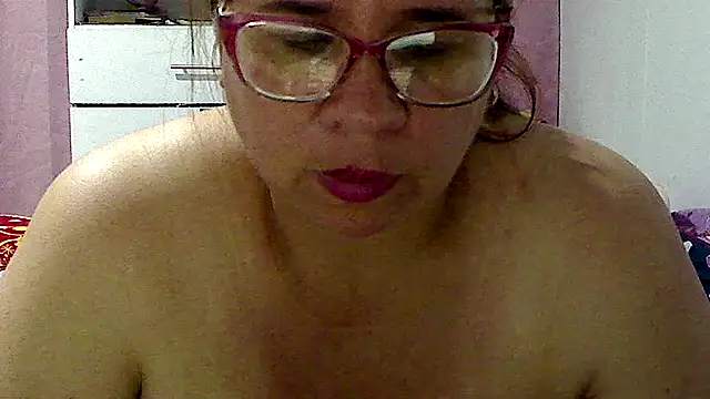 Snapshot of luciana69hot chatting on 02/26/26, 05:01 luciana69hot online show from 02/26/26, 05:01