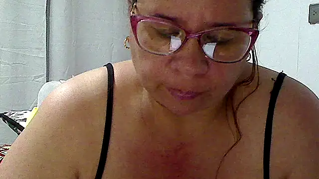 Snapshot of luciana69hot chatting on 03/28/26, 10:31 luciana69hot online show from 03/28/26, 10:31