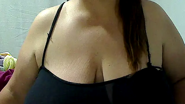 Snapshot of luciana69hot chatting on 04/16/26, 10:56 luciana69hot online show from 04/16/26, 10:56