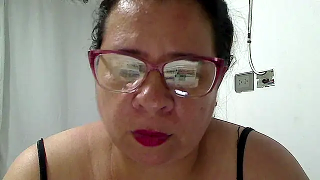 Snapshot of luciana69hot chatting on 06/25/26, 10:25 luciana69hot online show from 06/25/26, 10:25
