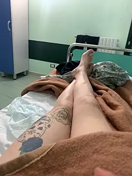 Snapshot of BestSexForYou chatting on 04/20/26, 04:37 BestSexForYou online show from 04/20/26, 04:37