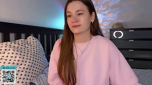 mia here online show from 09/09/25, 03:00