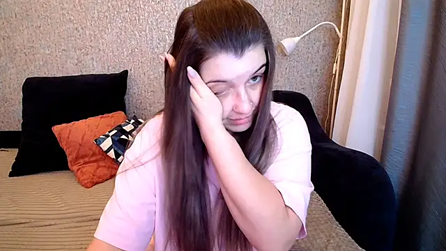 Snapshot of CherryZlata chatting on 12/14/25, 05:51 CherryZlata online show from 12/14/25, 05:51