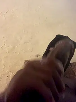 Snapshot of xgeee chatting on 10/14/25, 10:05 xgeee online show from 10/14/25, 10:05