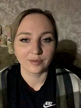 Snapshot of hotsteacher chatting on 10/27/25, 12:15 hotsteacher online show from 10/27/25, 12:15