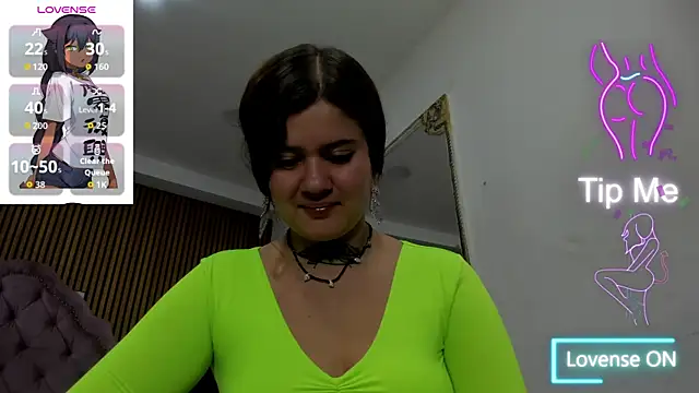 Snapshot of RosalineGrey chatting on 10/04/25, 05:27 RosalineGrey online show from 10/04/25, 05:27