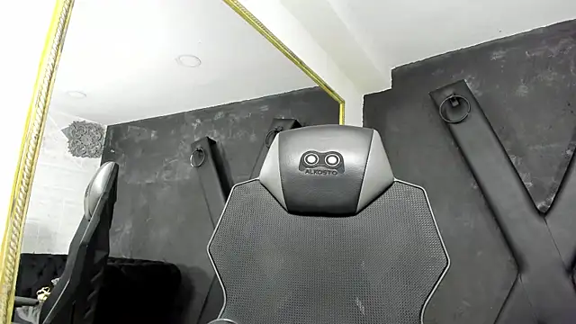 Snapshot of RosalineGrey chatting on 10/21/25, 04:46 RosalineGrey online show from 10/21/25, 04:46