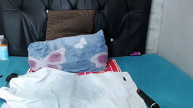 babyotria online show from 11/01/25, 07:05