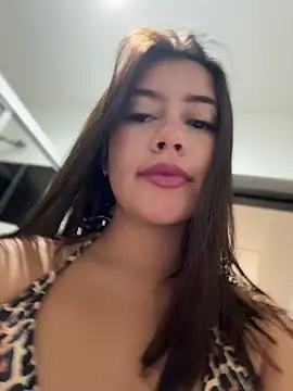 Snapshot of sara_calderon chatting on 05/14/26, 11:28 sara calderon online show from 05/14/26, 11:28