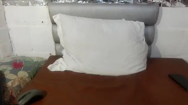 rose-crystal online show from 10/25/25, 10:04