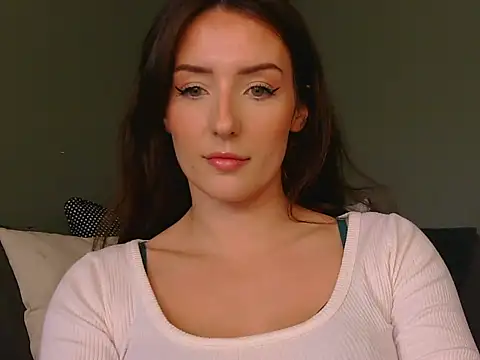 Snapshot of ivy-anne chatting on 10/16/25, 09:21 ivy-anne online show from 10/16/25, 09:21