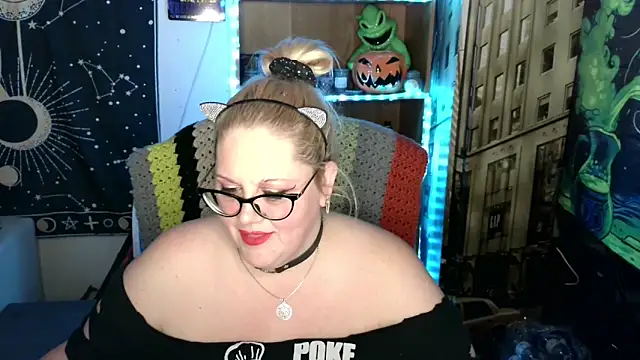 Snapshot of Kinky_Witch chatting on 05/01/26, 01:32 Kinky Witch online show from 05/01/26, 01:32