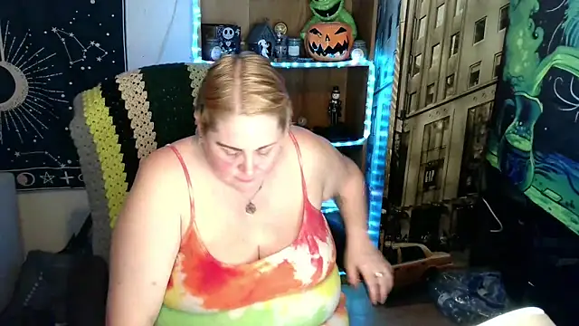 Snapshot of Kinky_Witch chatting on 05/01/26, 04:55 Kinky Witch online show from 05/01/26, 04:55